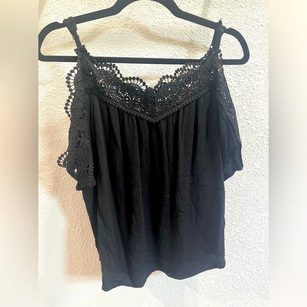 Gypsies & Moondust Black Lace Trim Top Boho Adjustable Strap Camisole Like New